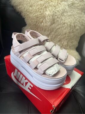 NWT Nike Icon Classic Sandal Platform Sz 7 Pink HTF